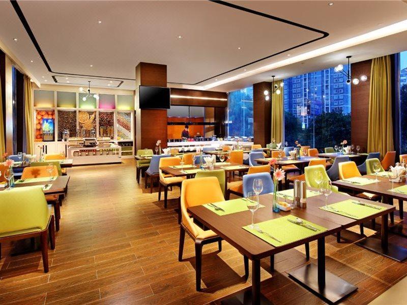 Hampton By Hilton Wuhan Tianhe Airport East Exterior foto