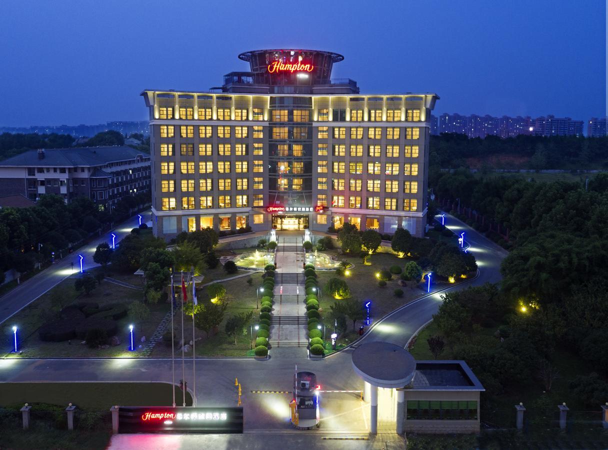 Hampton By Hilton Wuhan Tianhe Airport East Exterior foto