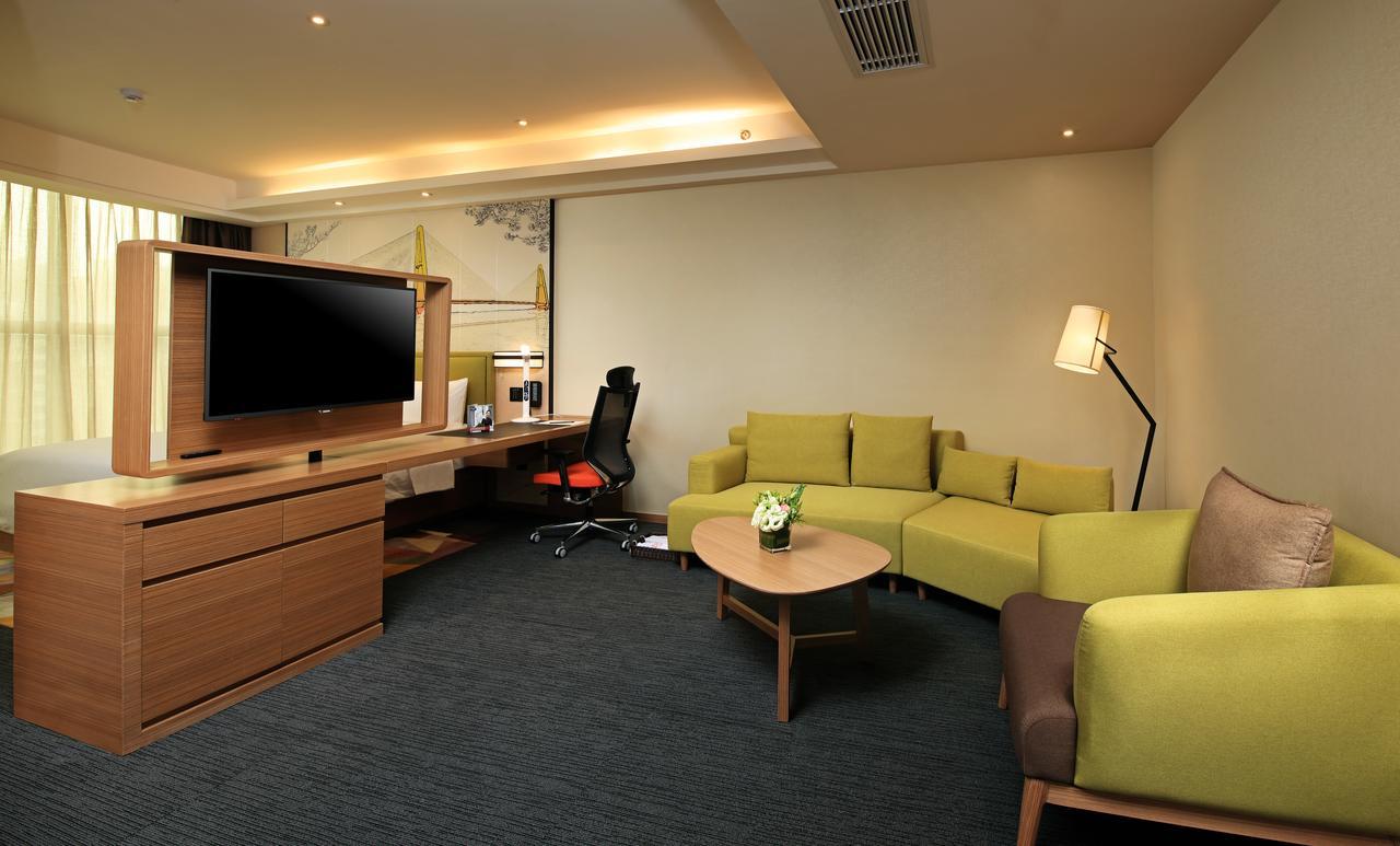 Hampton By Hilton Wuhan Tianhe Airport East Exterior foto
